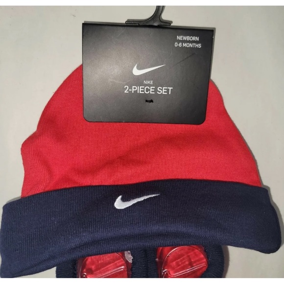 NWT Nike Newborn Infant Baby Red Blue Beanie Hat & Bootie Set 0-6 months - Picture 2 of 5